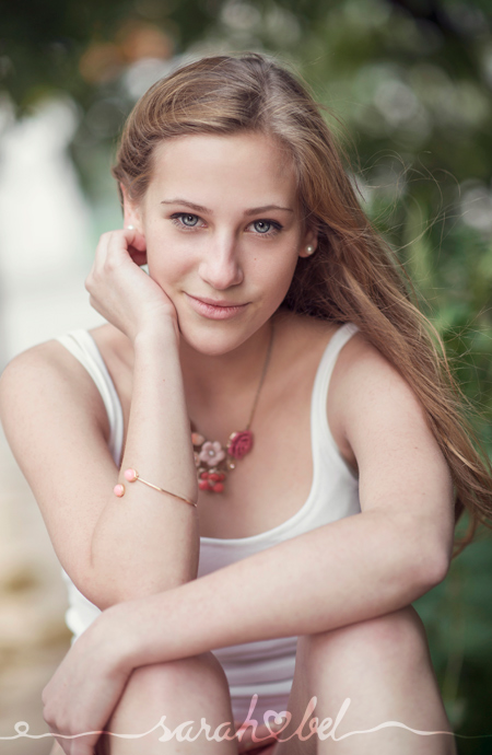 sarah bel | F-R-I-E-N-D-S