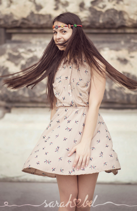 sarah bel | F-R-I-E-N-D-S