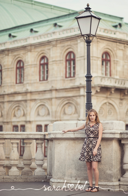 sarah bel | F-R-I-E-N-D-S