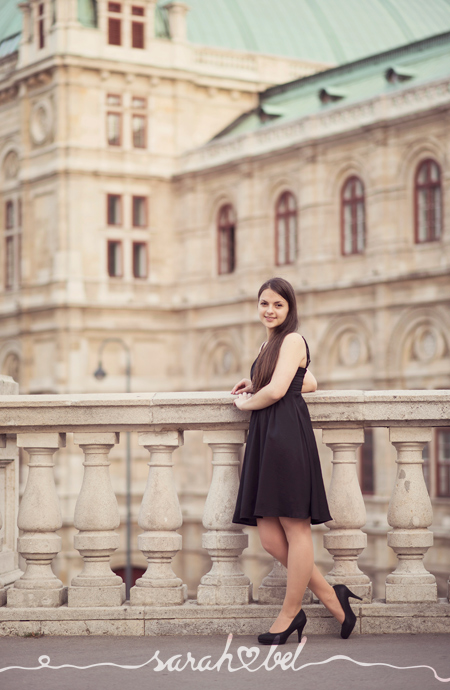 sarah bel | F-R-I-E-N-D-S